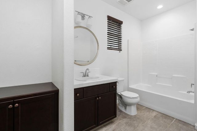 6108 W Dupont Drive, Fresno, CA 93722