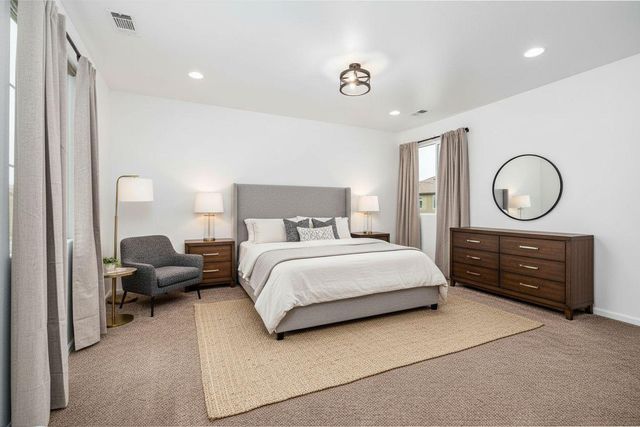 6108 W Dupont Drive, Fresno, CA 93722