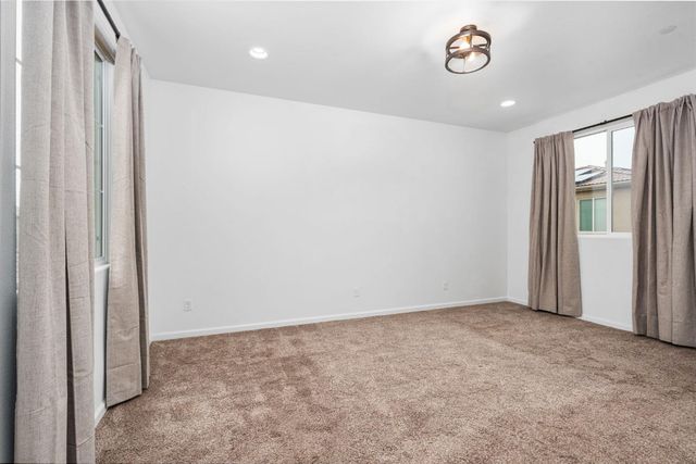 6108 W Dupont Drive, Fresno, CA 93722