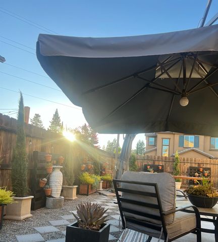 6108 W Dupont Drive, Fresno, CA 93722