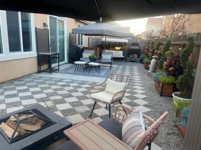 6108 W Dupont Drive, Fresno, CA 93722