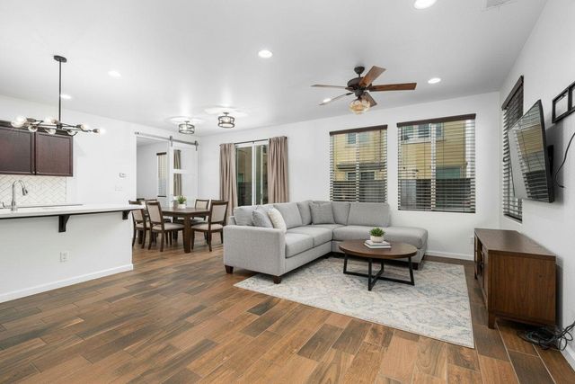 6108 W Dupont Drive, Fresno, CA 93722