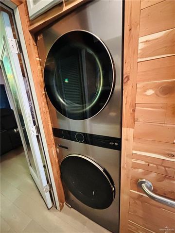 841 W Oyster Drive, Port Isabel, TX 78578