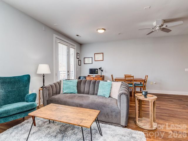 1101 W 1st Street 211, Charlotte, NC 28202