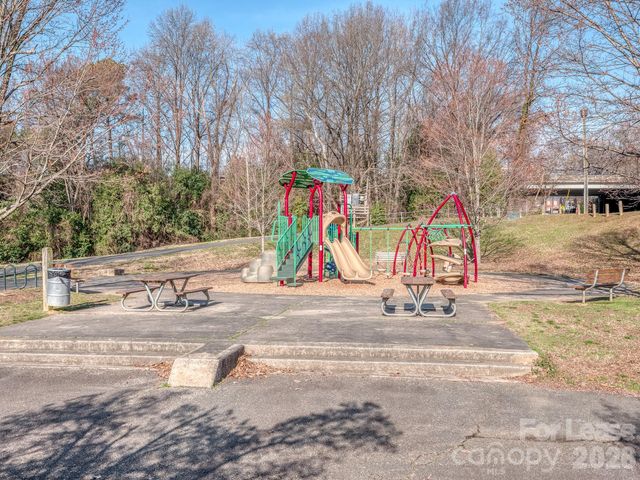 1101 W 1st Street 211, Charlotte, NC 28202