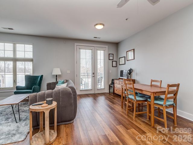 1101 W 1st Street 211, Charlotte, NC 28202
