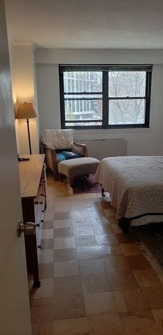 6 Whittier Place 5H, Boston, MA 02114