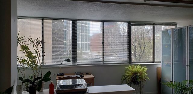 6 Whittier Place 5H, Boston, MA 02114