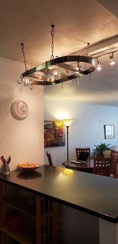 6 Whittier Place 5H, Boston, MA 02114