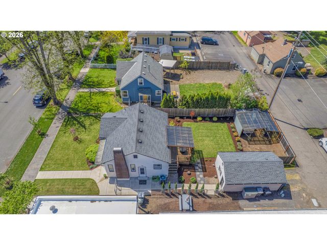 336 Nw 3RD Ave, Canby, OR 97013