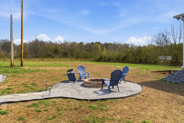 221 Western Ave, Hartsville, TN 37074