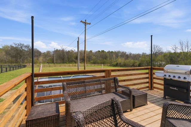 221 Western Ave, Hartsville, TN 37074