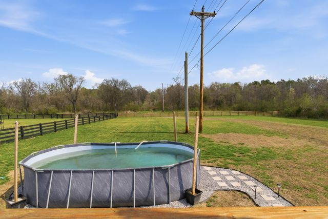 221 Western Ave, Hartsville, TN 37074