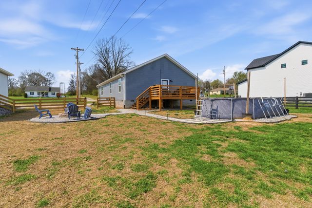 221 Western Ave, Hartsville, TN 37074