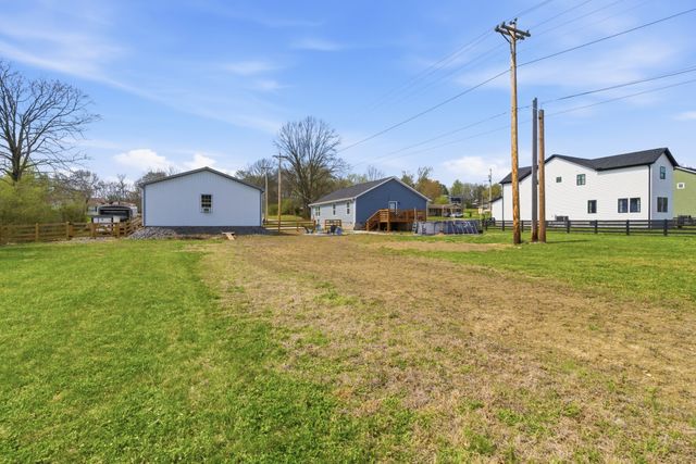 221 Western Ave, Hartsville, TN 37074