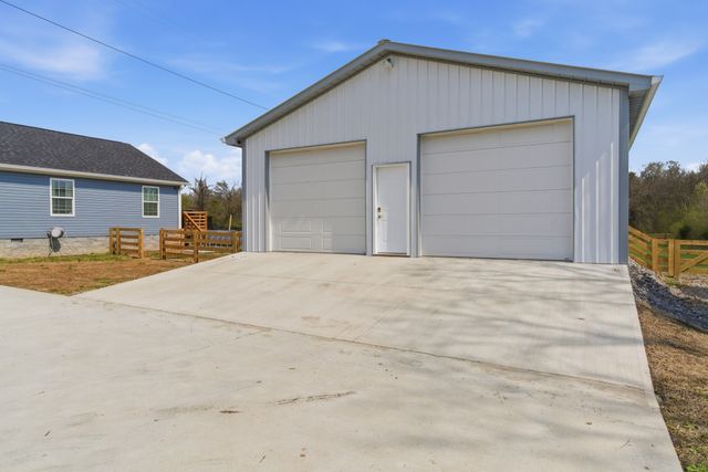 221 Western Ave, Hartsville, TN 37074