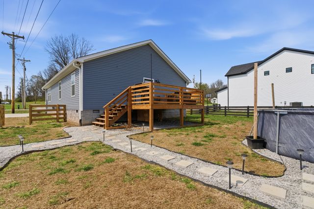 221 Western Ave, Hartsville, TN 37074