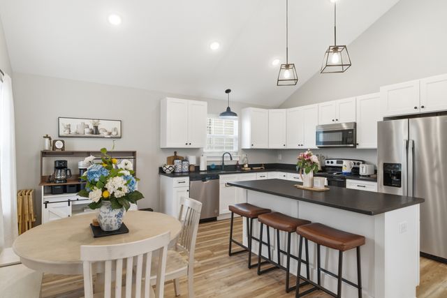 221 Western Ave, Hartsville, TN 37074