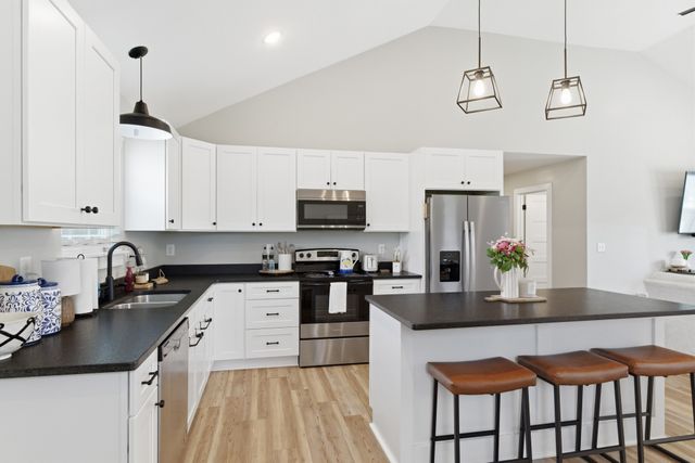 221 Western Ave, Hartsville, TN 37074