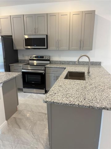 200 MOSELEY AVENUE, Maitland, FL 32751