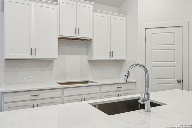 11439 Feather Vale, San Antonio, TX 78254