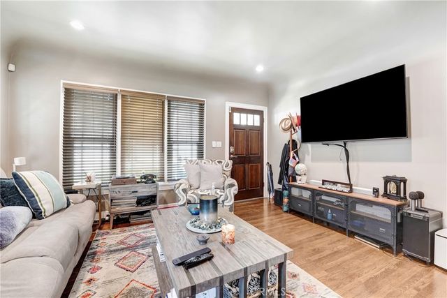 1982 Corson, Pasadena, CA 91107