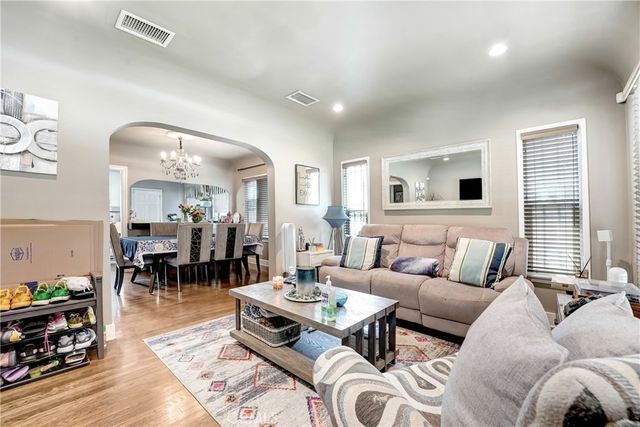 1982 Corson, Pasadena, CA 91107