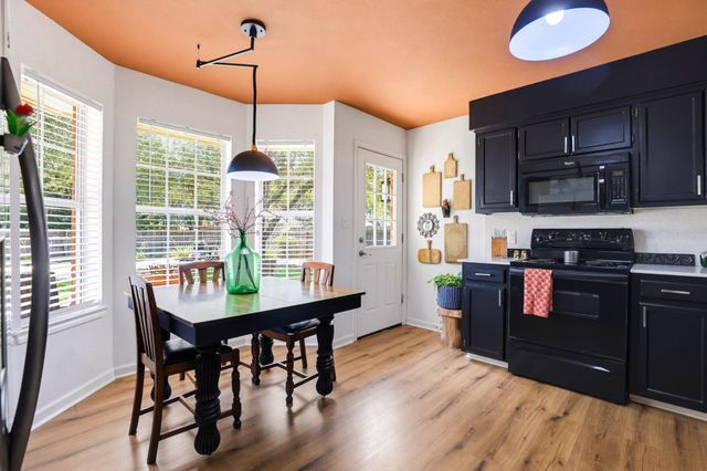 1510 Shadow WALK, Lockhart, TX 78644