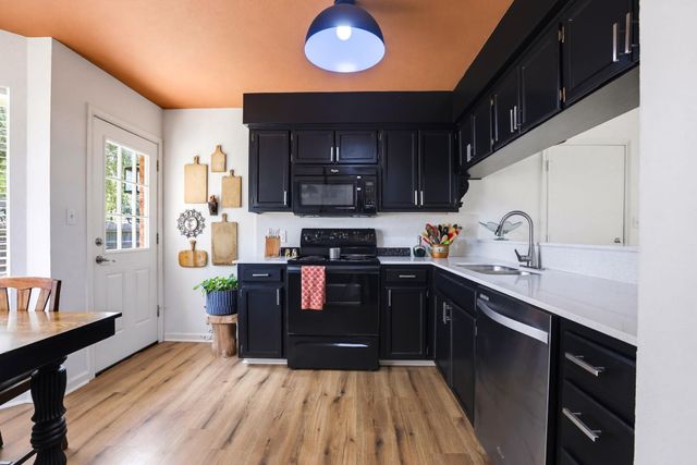 1510 Shadow WALK, Lockhart, TX 78644