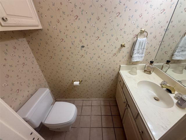 836 Lombardy Court, Fort Worth, TX 76112