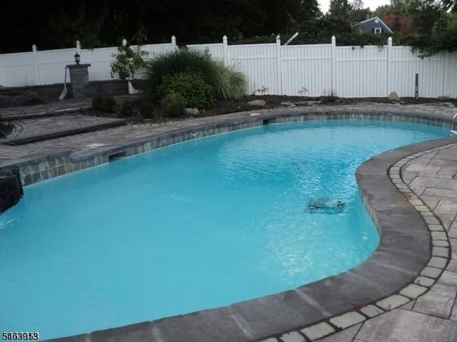 10 Clearwater Rd, Mount Olive Twp., NJ 07828