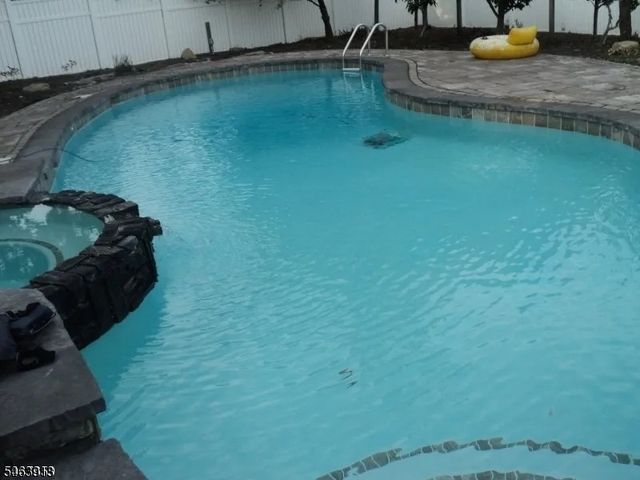 10 Clearwater Rd, Mount Olive Twp., NJ 07828