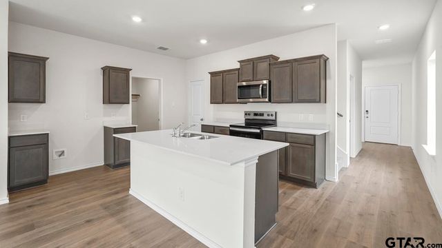 1619 Brooke Drive, Tyler, TX 75704