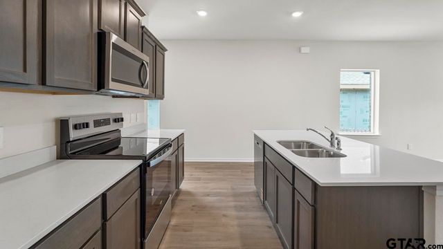 1619 Brooke Drive, Tyler, TX 75704
