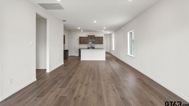 1619 Brooke Drive, Tyler, TX 75704