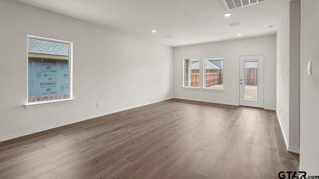1619 Brooke Drive, Tyler, TX 75704