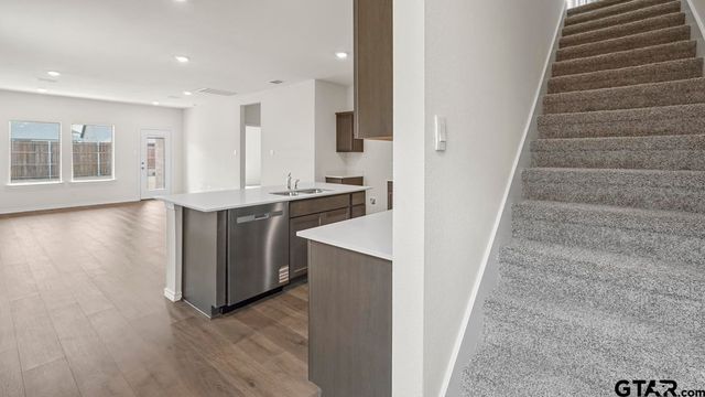 1619 Brooke Drive, Tyler, TX 75704