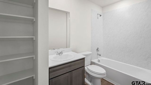 1619 Brooke Drive, Tyler, TX 75704