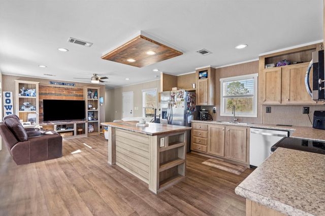 6513 Wickwillow Lane CR435, Alvin, TX 77511