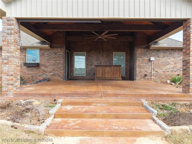 12120 Sapling Drive, Fort Smith, AR 72916