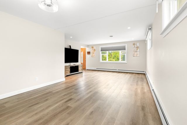 4 Pine, Peabody, MA 01960