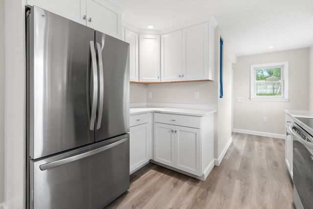 4 Pine, Peabody, MA 01960