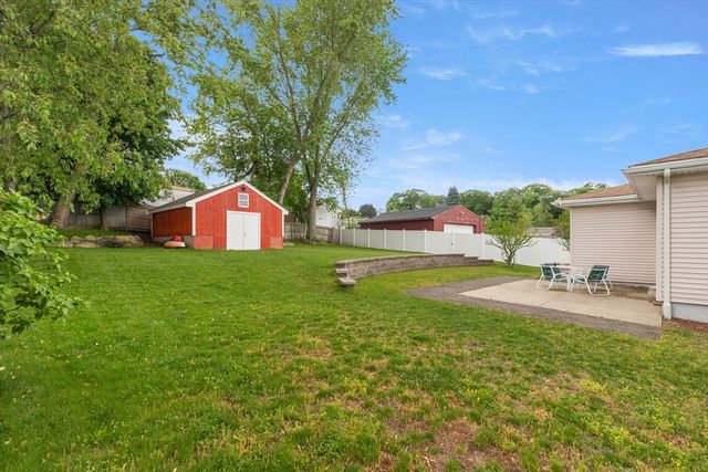 4 Pine, Peabody, MA 01960