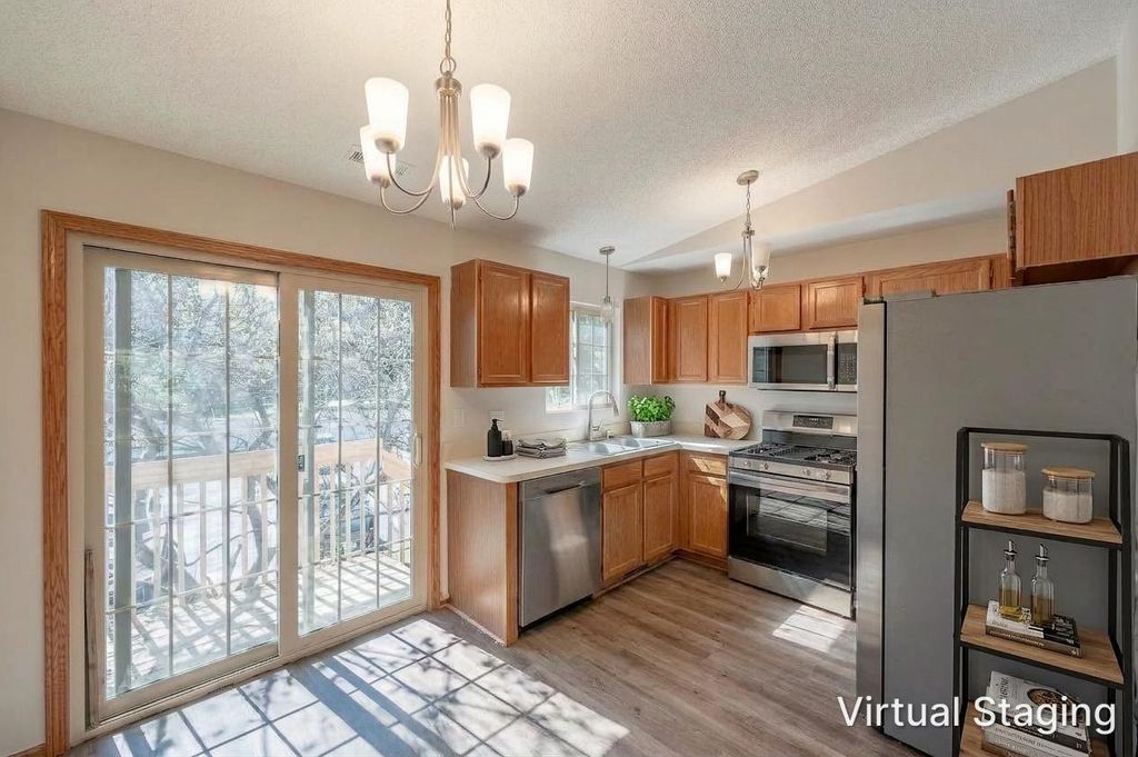 529 E 9th Street 2, Lockport, IL 60441 — photo 3