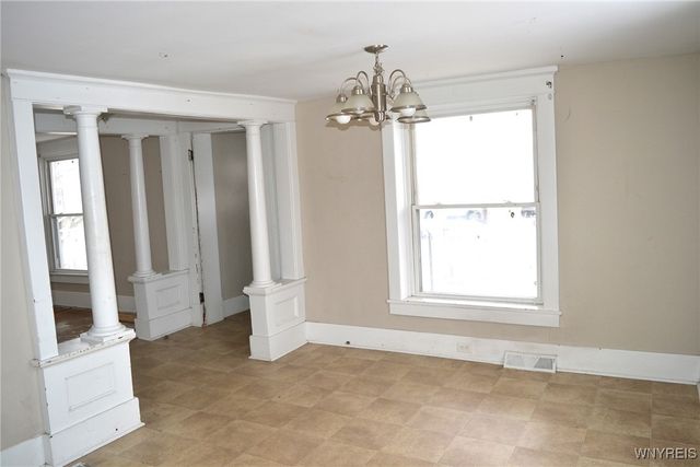 4670 Broadway, Cheektowaga, NY 14043