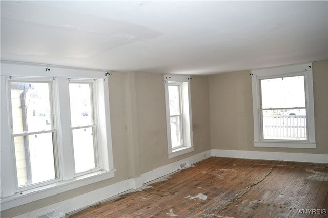 4670 Broadway, Cheektowaga, NY 14043