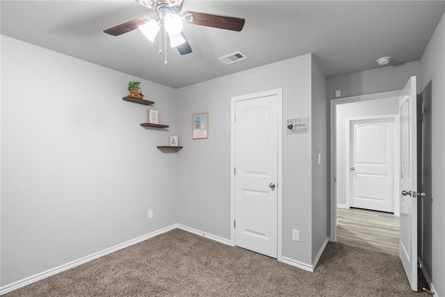 1258 Carnaby St, Corpus Christi, TX 78415