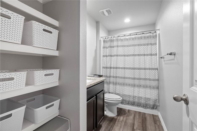 1258 Carnaby St, Corpus Christi, TX 78415