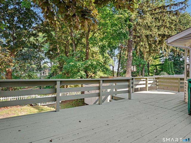 555 Lakeside Drive, Bridgeport, CT 06606
