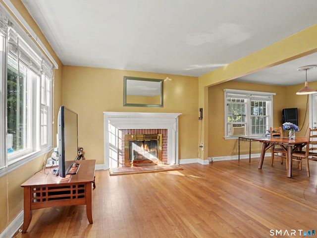 555 Lakeside Drive, Bridgeport, CT 06606